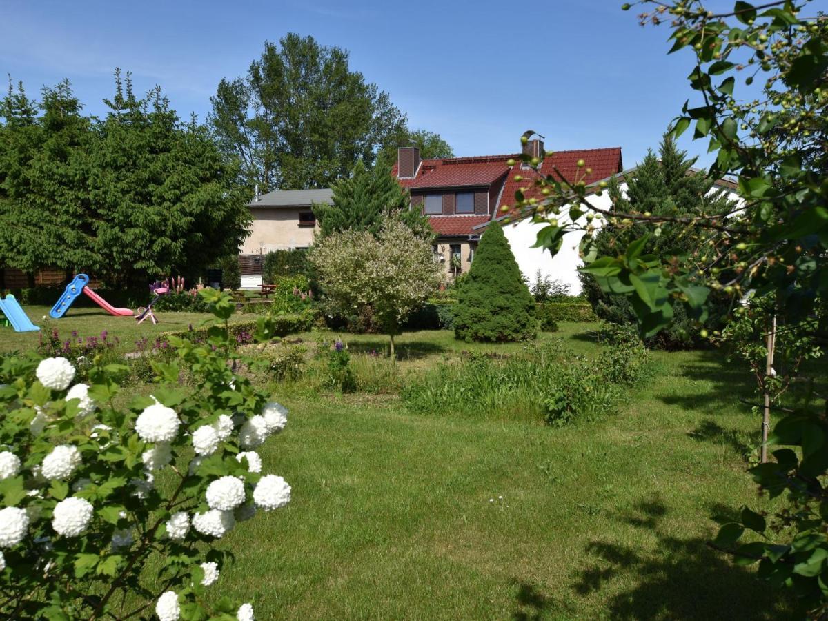 Apartment In Robertsdorf With Garden, Terrace, Barbecue Blowatz Habitación foto